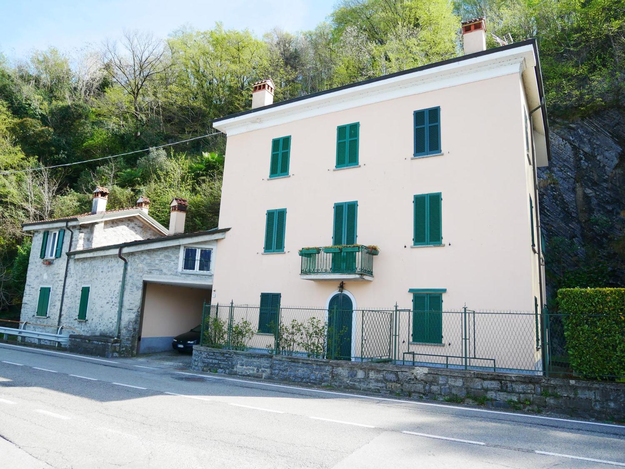 La Riva Appartamento Perledo Eksteriør bilde
